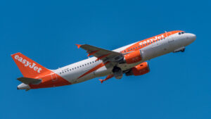 EasyJet alustab ettevaatlikult lennuliikluse taastamist.