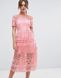 Boohoo 47,30 € (asos.com)