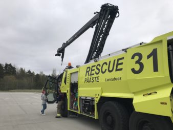 Ämari lennubaasi päästeauto. Foto: Hans Lõugas