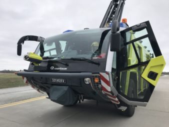 Ämari lennubaasi päästeauto. Foto: Hans Lõugas